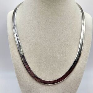 VINTAGE Thick Silver Tone Herringbone Chain Necklace Unisex